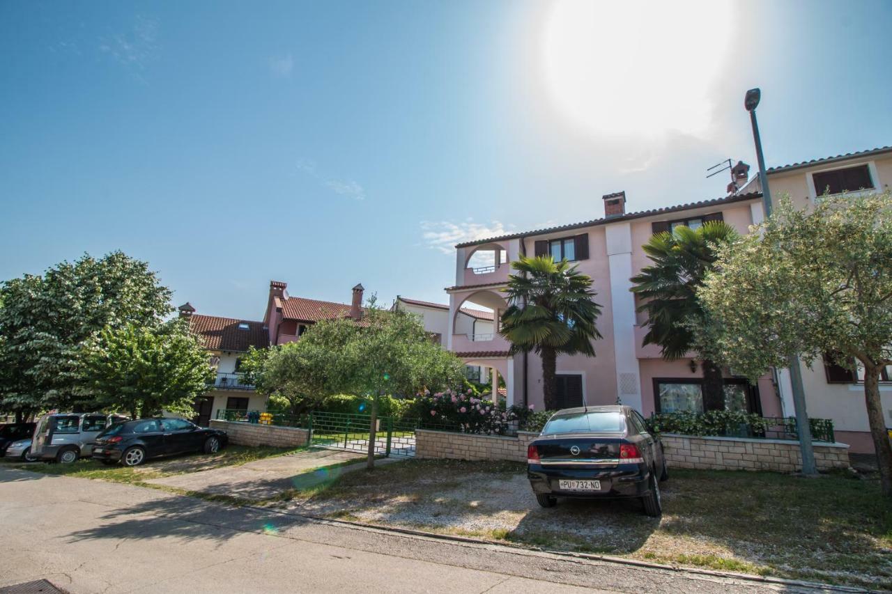 Apartments Mila Rovinj Exteriör bild